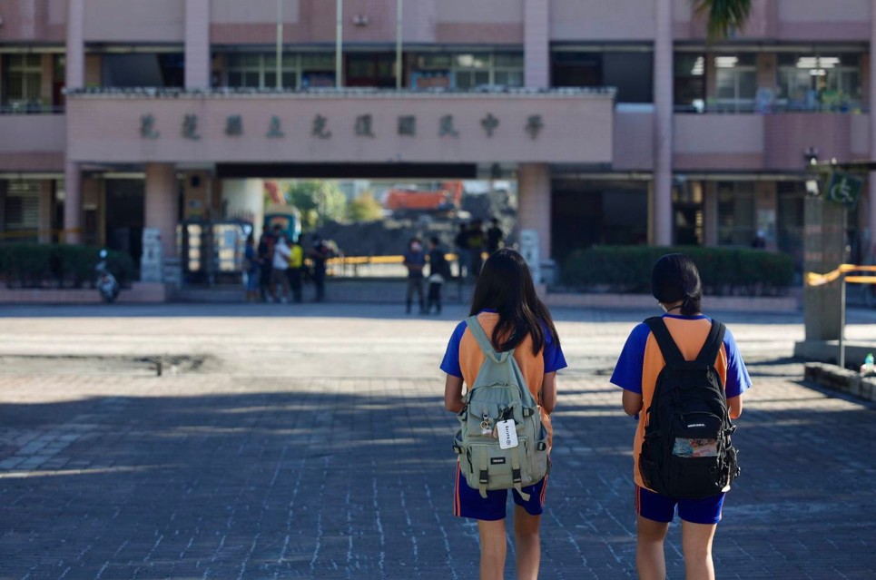 光復鄉災後復課首日 縣警局加強安全維護 7校逾八成學生復學順利