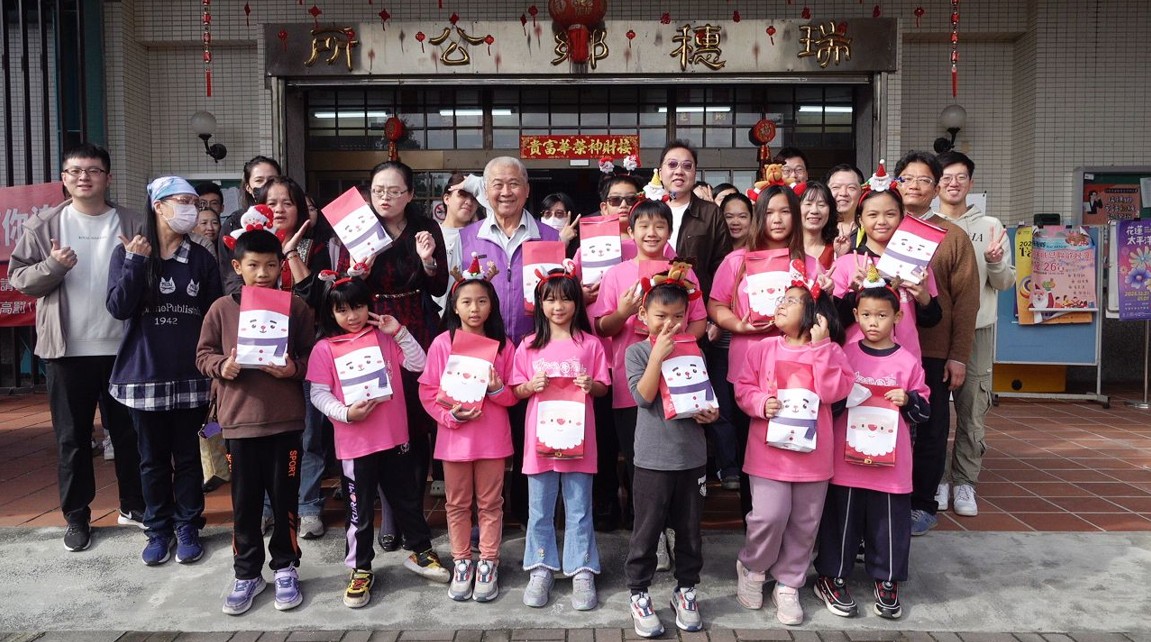 舞鶴國小聖誕報佳音傳遞暖意　瑞穗鄉公所洋溢節慶歡樂