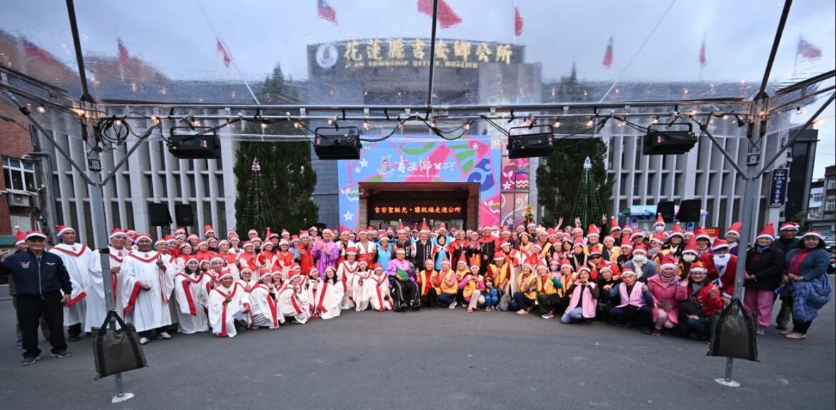 吉安聖誕節平安祝福活動走進鄉公所 游淑貞伴十間教會數百教友傳遞祝福