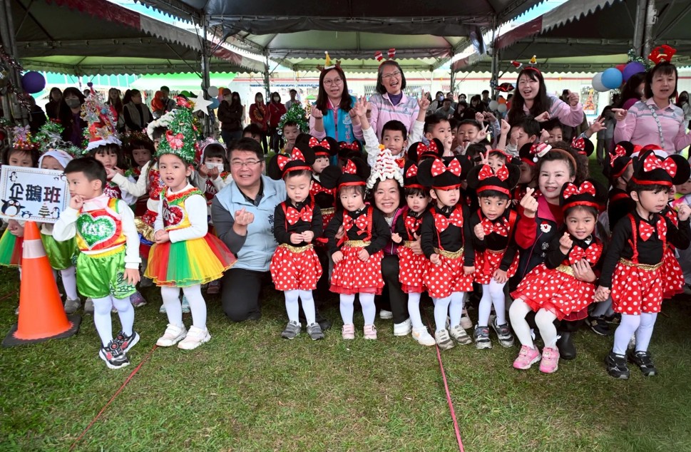 游淑貞陪大手牽小手闖關共譜幸福回憶 吉安鄉幼聖誕親子運動會融合客家元素