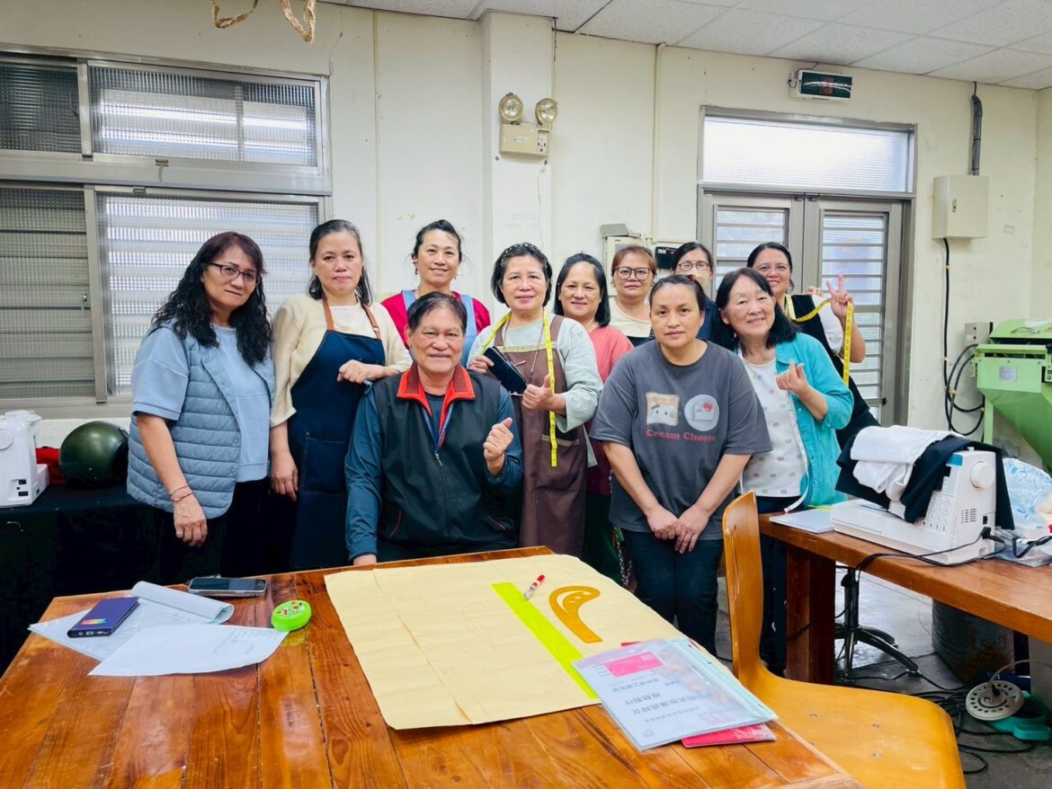 秀林鄉公所辦理南勢阿美族傳統婦女服飾製作師資班結訓　培育在地文化傳承人才