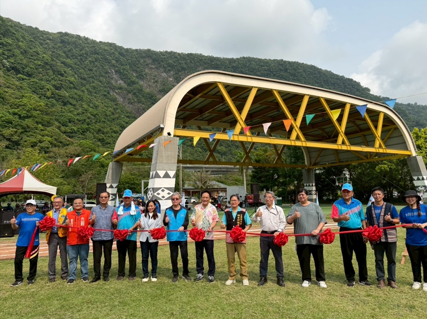 宜蘭南澳武塔村校聯運暨揭牌啟用泰雅傳統射箭場及新球場