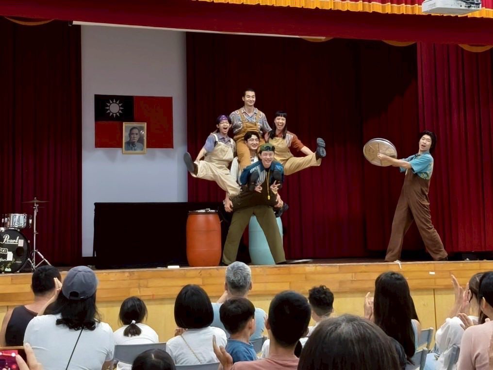 115年「玩藝列車」玉里熱鬧啟程 首場擊樂演出掀觀賞熱潮